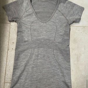 Swiftly Tech V-Neck!